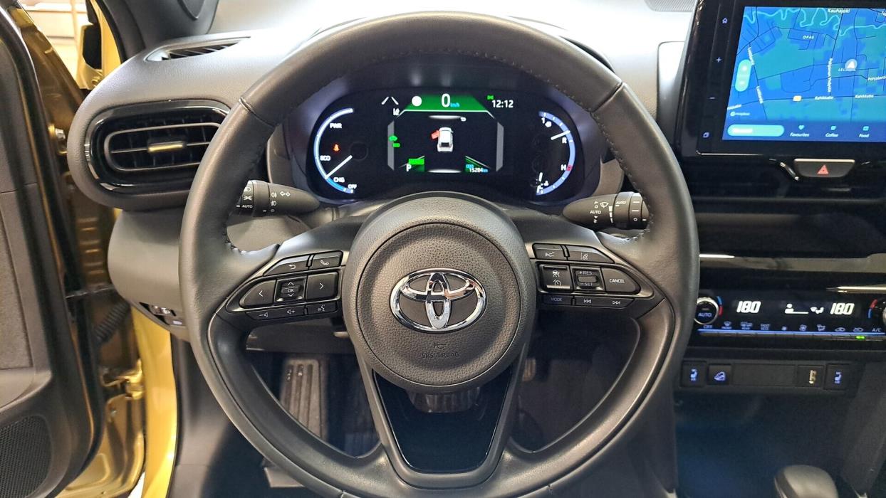 TOYOTA Yaris Cross 2022