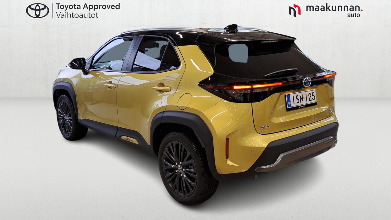 TOYOTA Yaris Cross 2022
