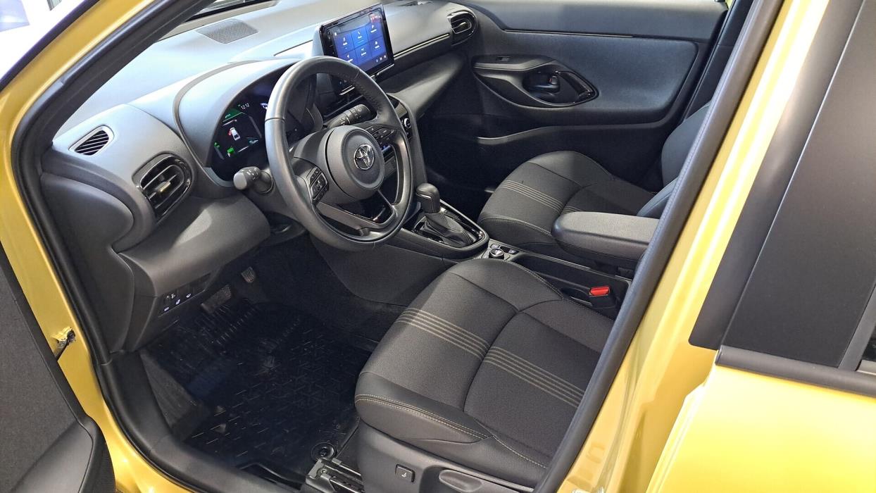 TOYOTA Yaris Cross 2022