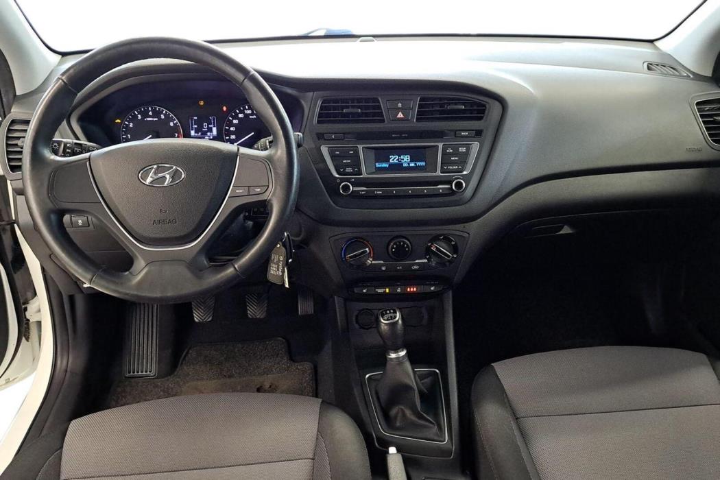 HYUNDAI i20 5d 2017