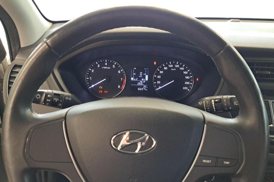 HYUNDAI i20 5d 2017