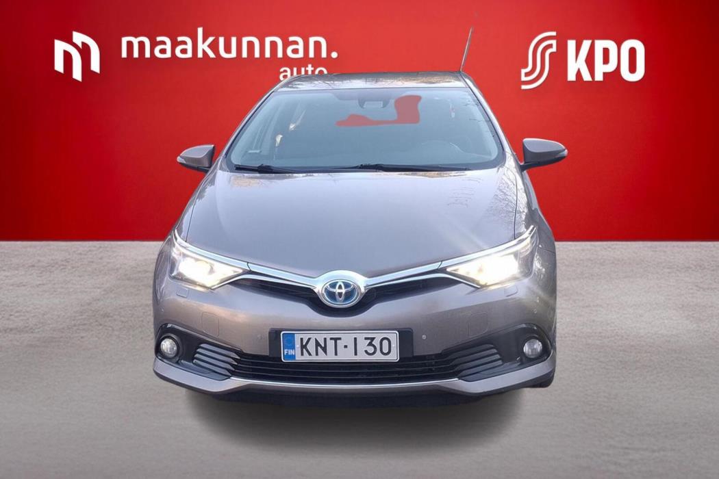 TOYOTA Auris 2016