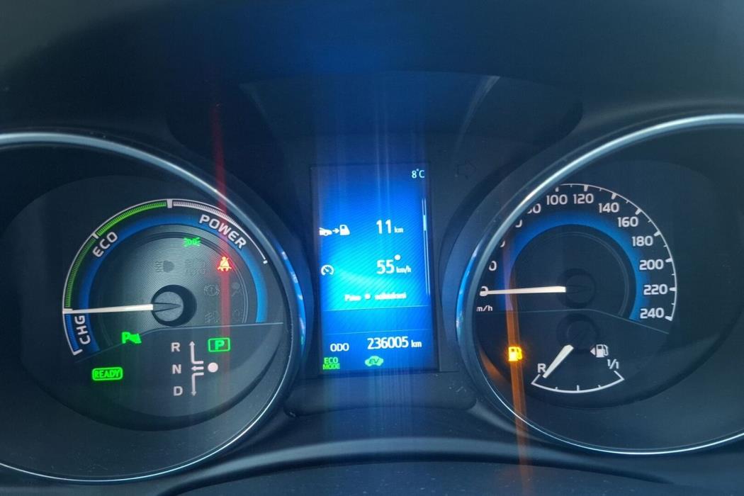 TOYOTA Auris 2016