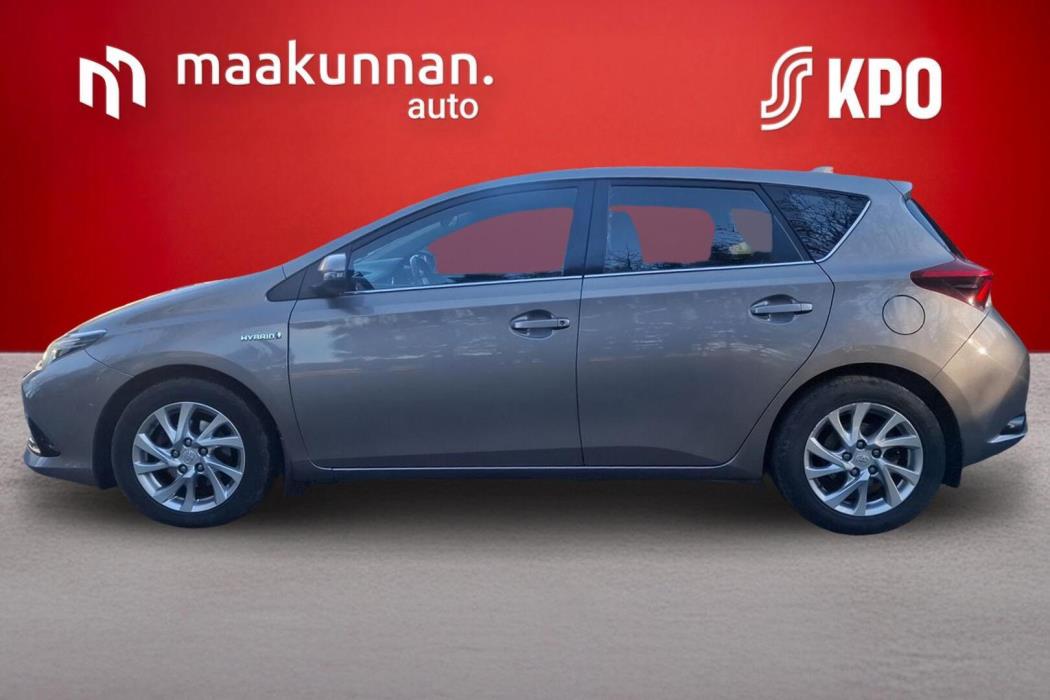 TOYOTA Auris 2016
