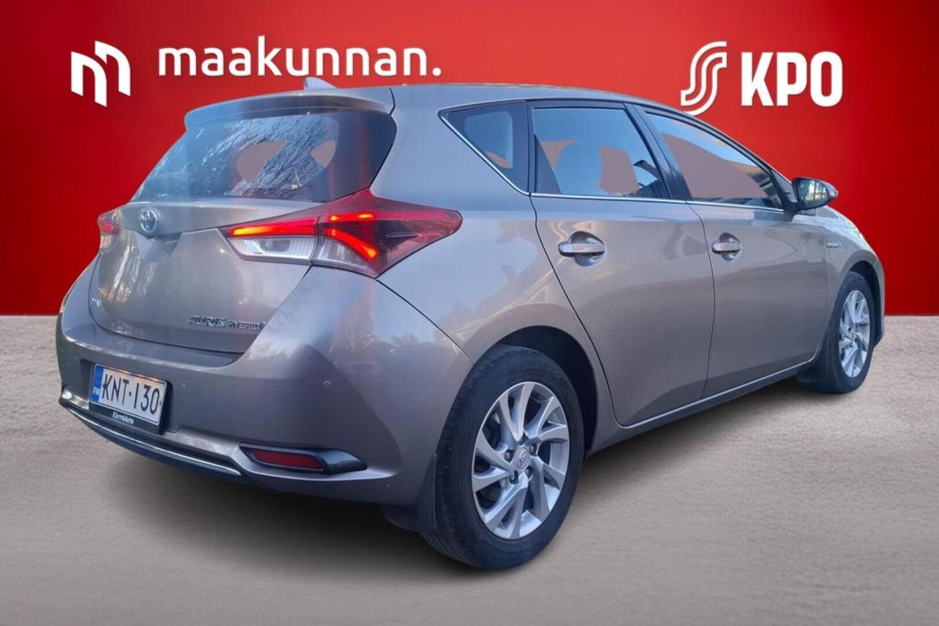 TOYOTA Auris 2016