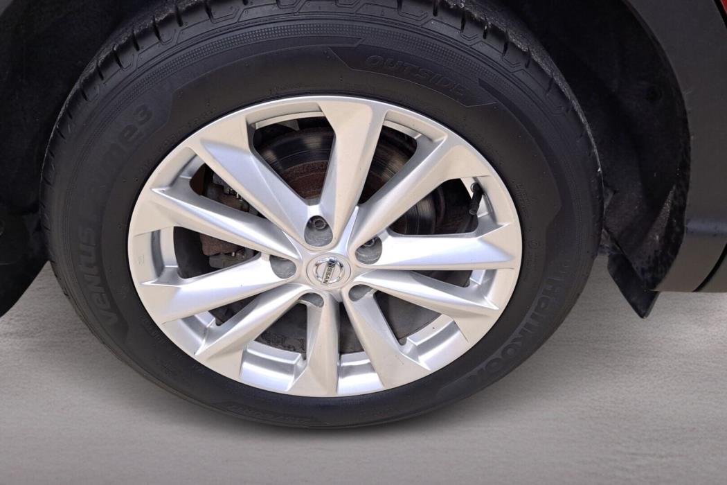 NISSAN Qashqai 2017