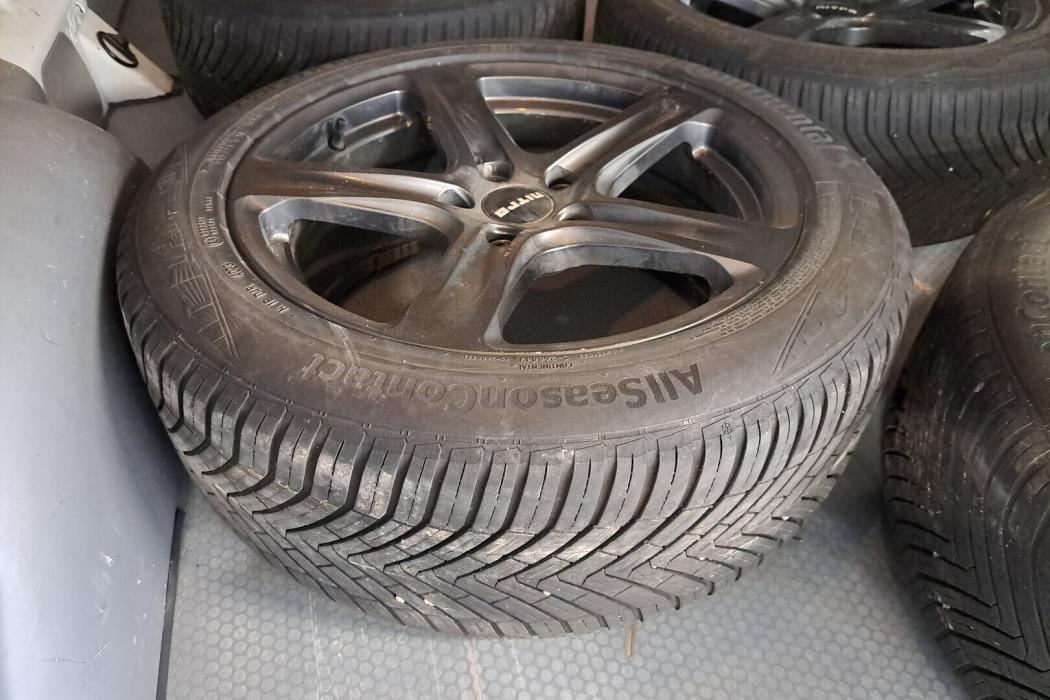 VOLKSWAGEN Transporter 2015