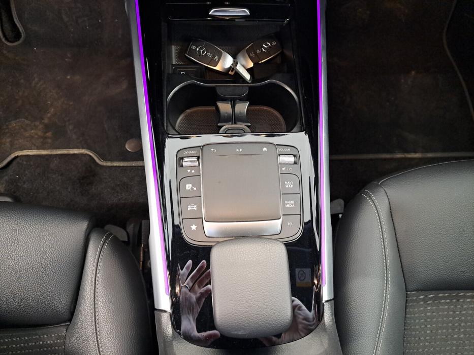 MERCEDES-BENZ EQB 2022