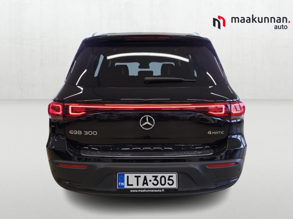 MERCEDES-BENZ EQB 2022