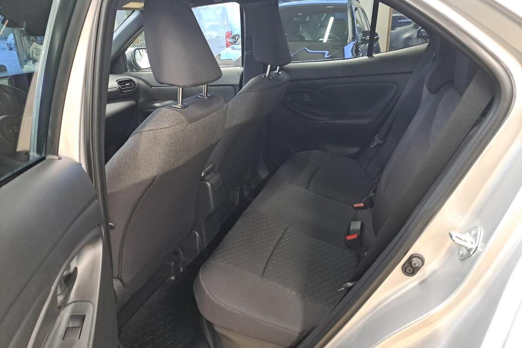 TOYOTA Yaris Cross 2026