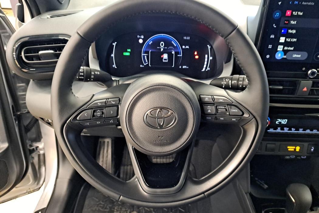 TOYOTA Yaris Cross 2026