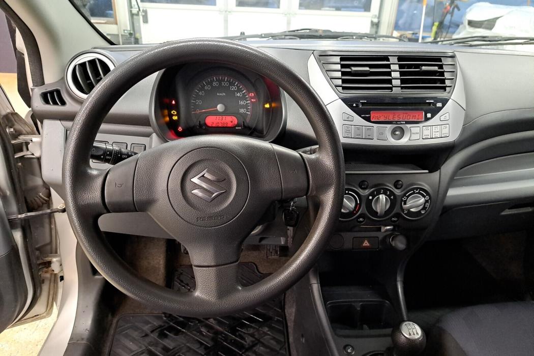 SUZUKI Alto 2012
