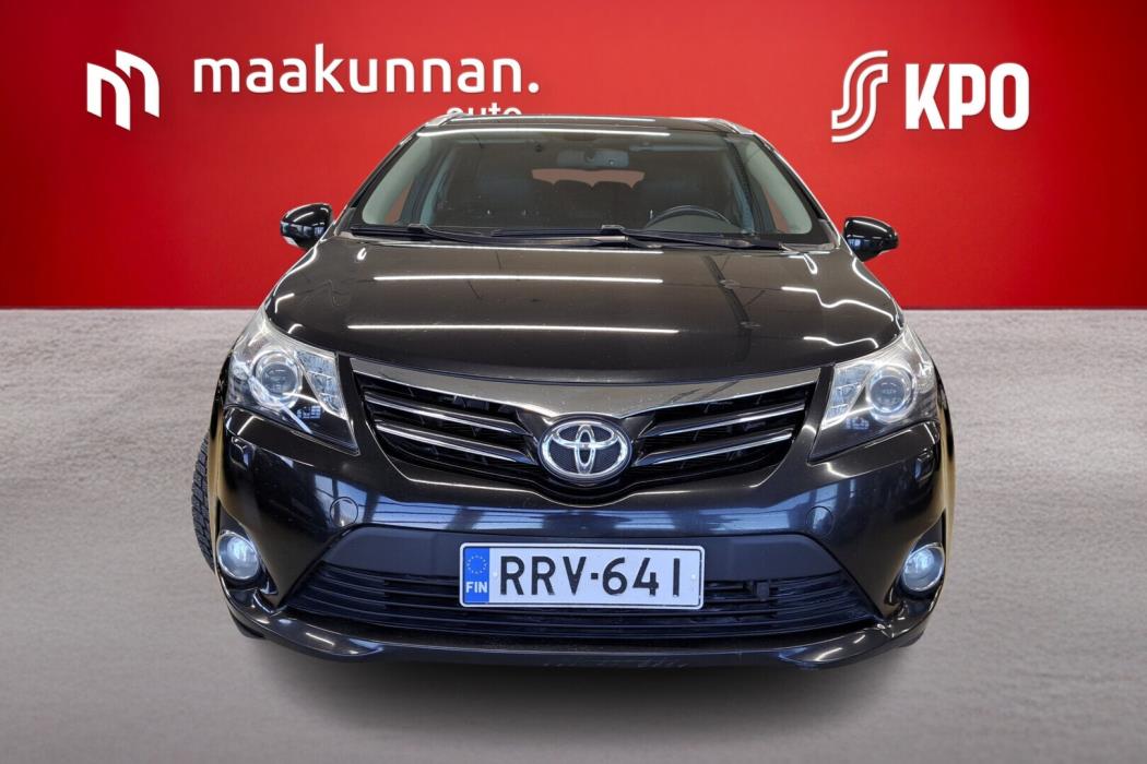 TOYOTA Avensis 2014