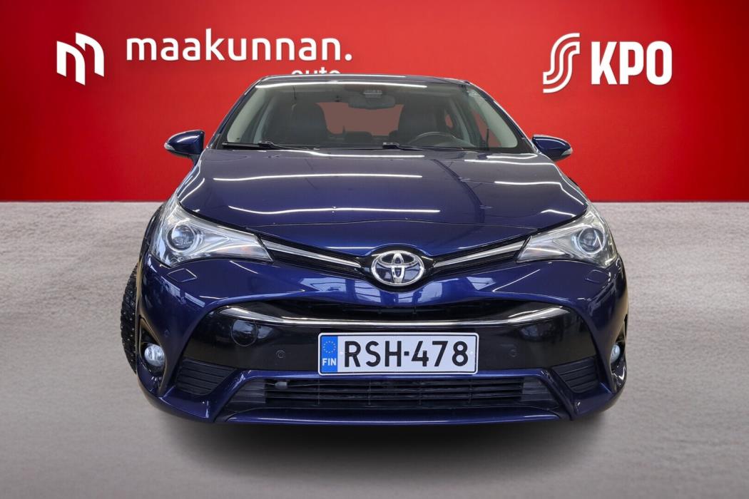 TOYOTA Avensis 2015