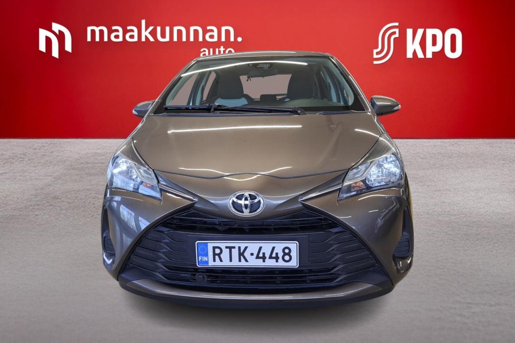 TOYOTA Yaris 2017
