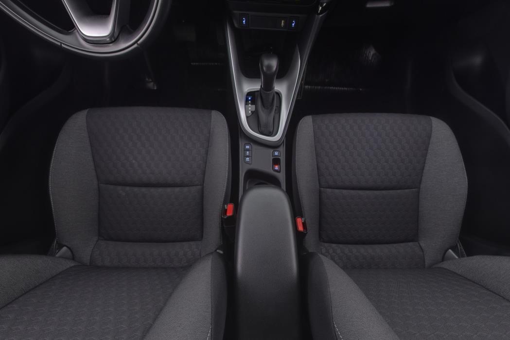 TOYOTA Yaris 2023