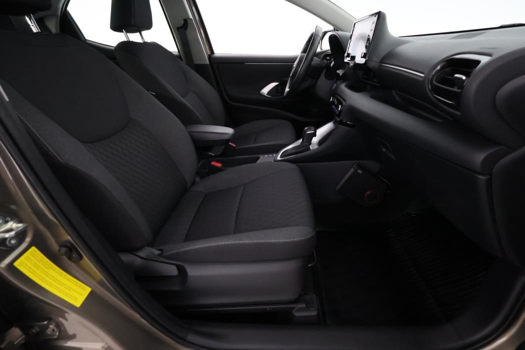 TOYOTA Yaris 2023