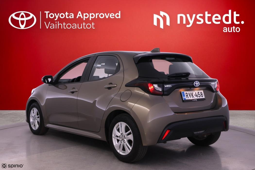TOYOTA Yaris 2023