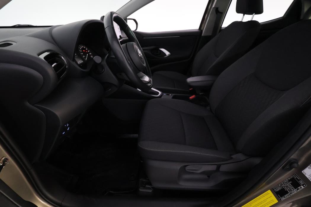 TOYOTA Yaris 2023