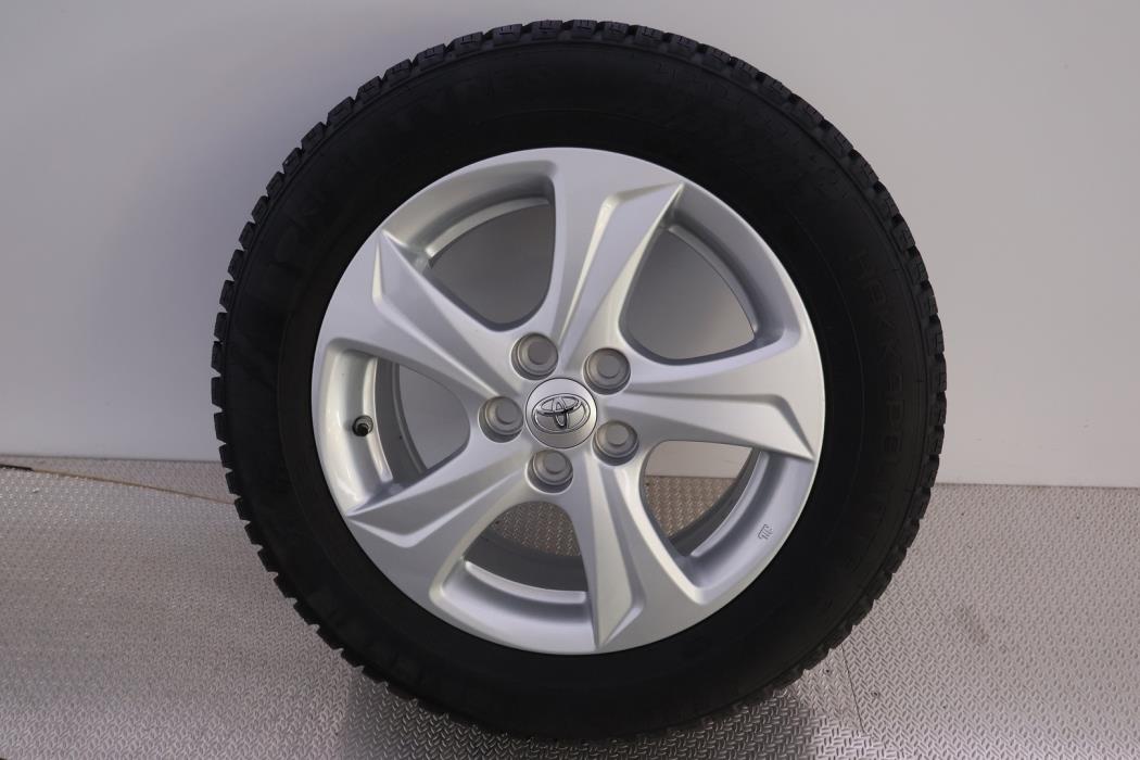 TOYOTA Yaris 2023