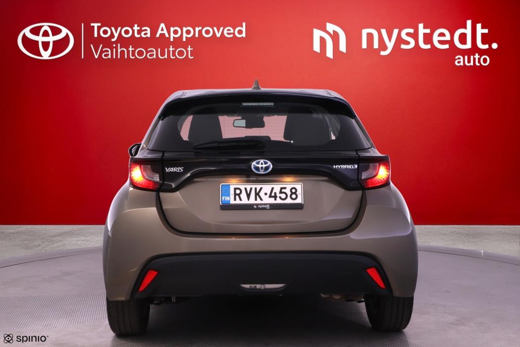 TOYOTA Yaris 2023