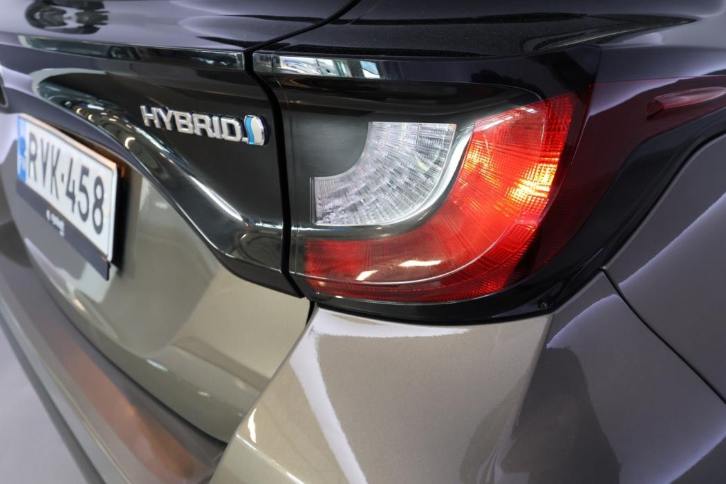 TOYOTA Yaris 2023