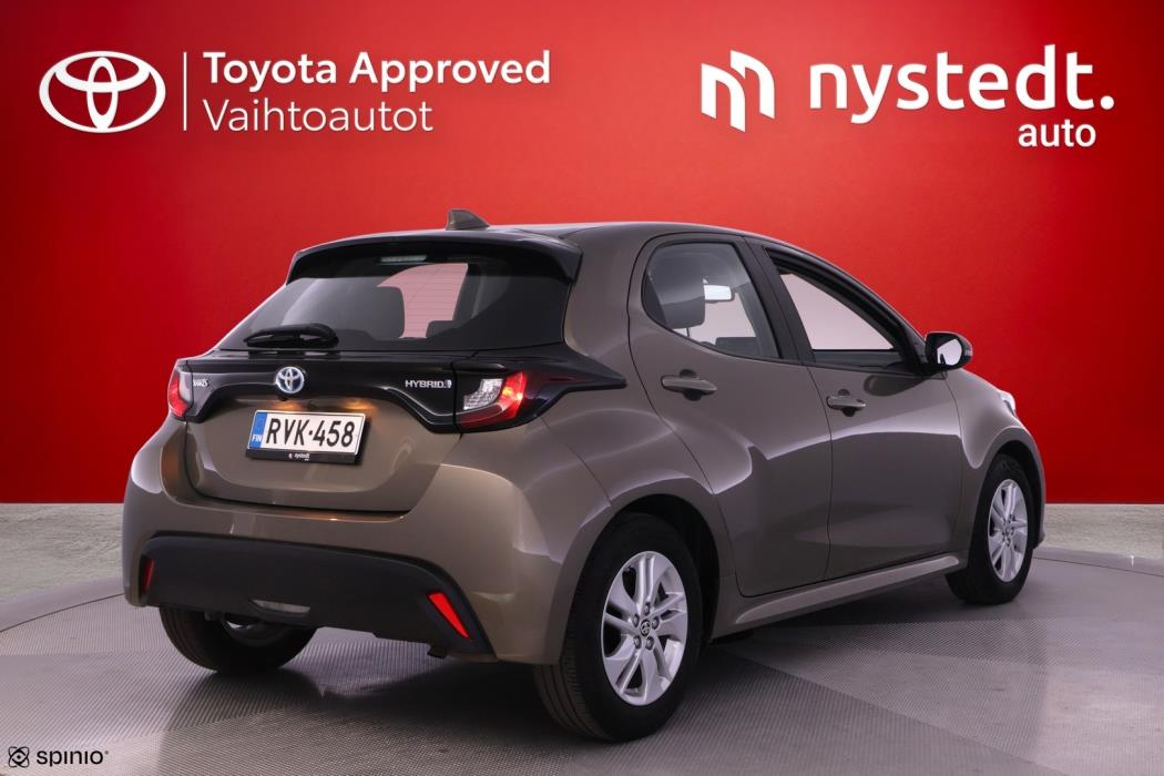TOYOTA Yaris 2023