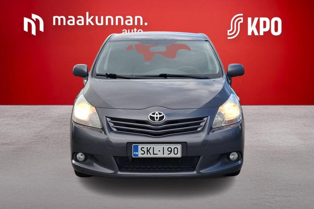 TOYOTA Verso 2010