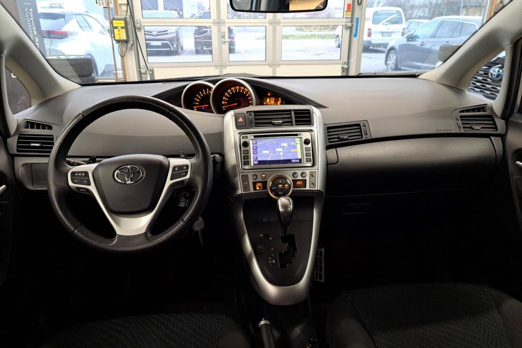 TOYOTA Verso 2012