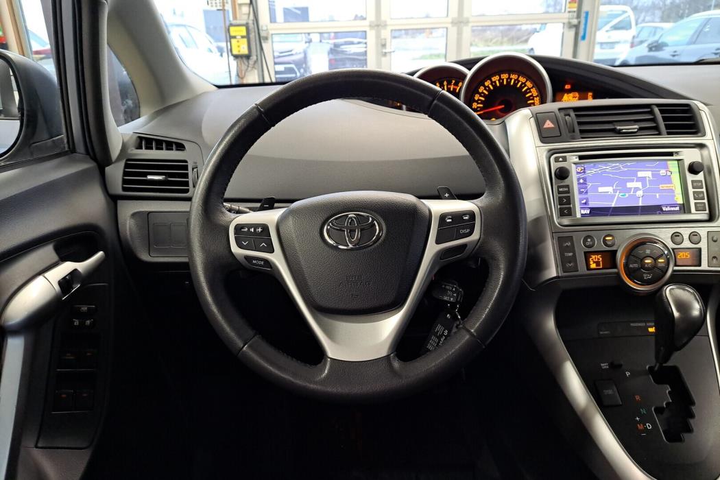 TOYOTA Verso 2012