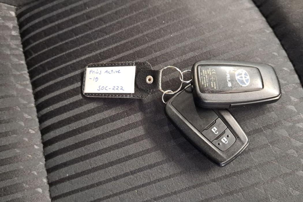 TOYOTA Prius 2019