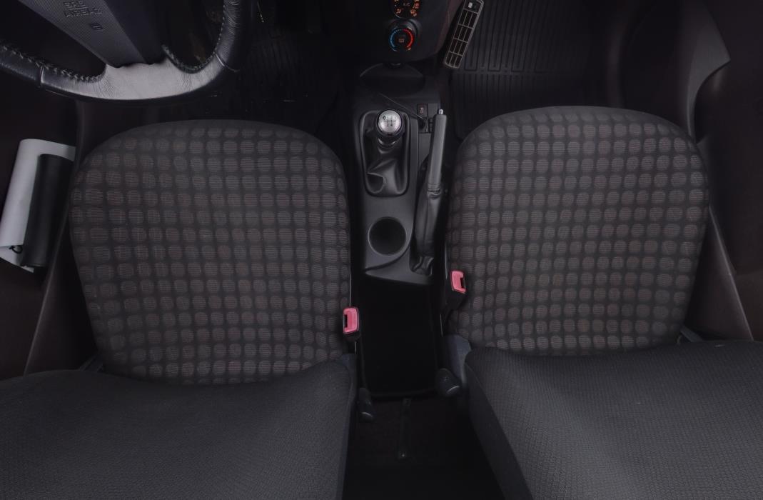 TOYOTA iQ 2010