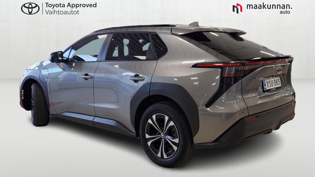 TOYOTA BZ4X 2024