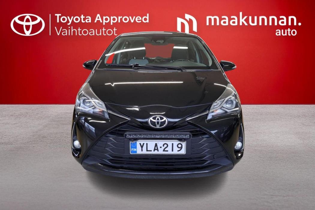 TOYOTA Yaris 2019