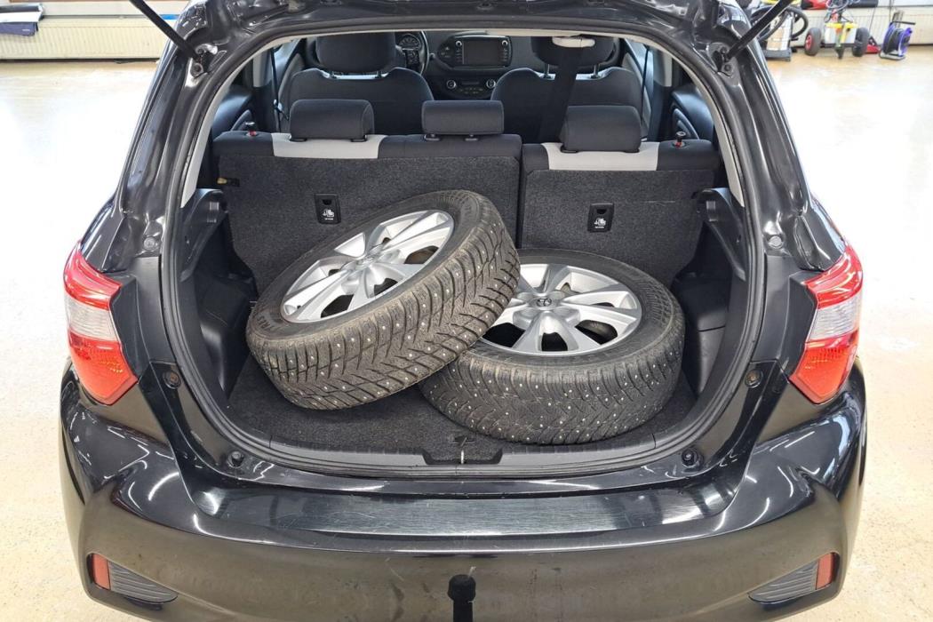 TOYOTA Yaris 2019