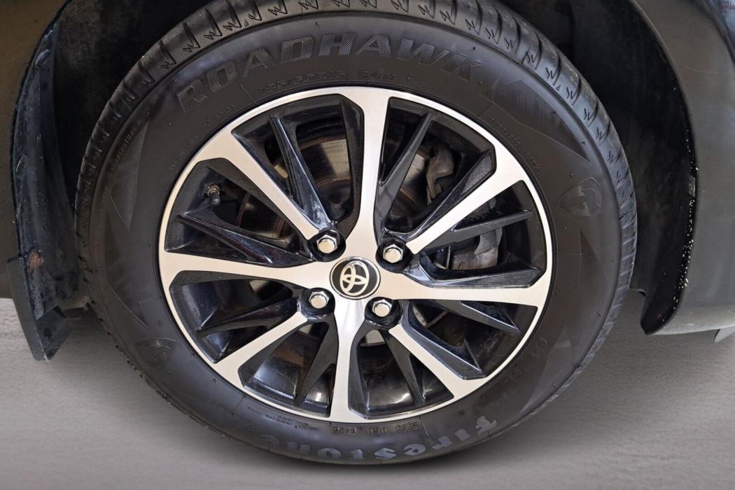 TOYOTA Yaris 2019
