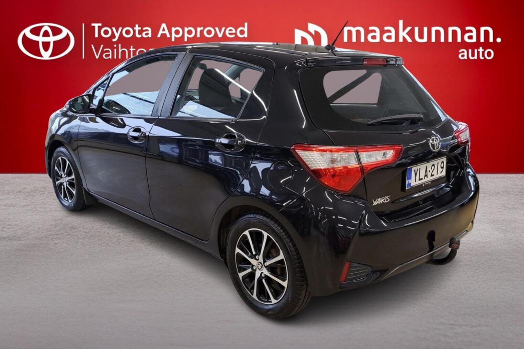 TOYOTA Yaris 2019