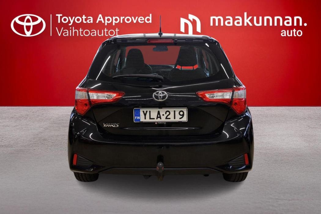 TOYOTA Yaris 2019