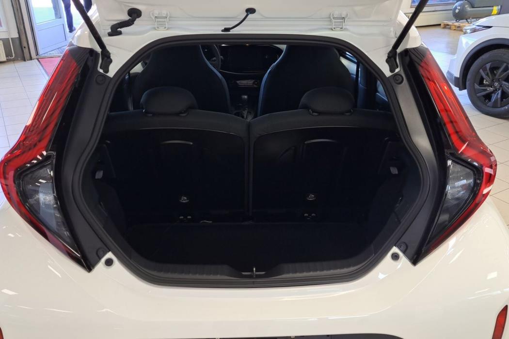TOYOTA Aygo X 2026