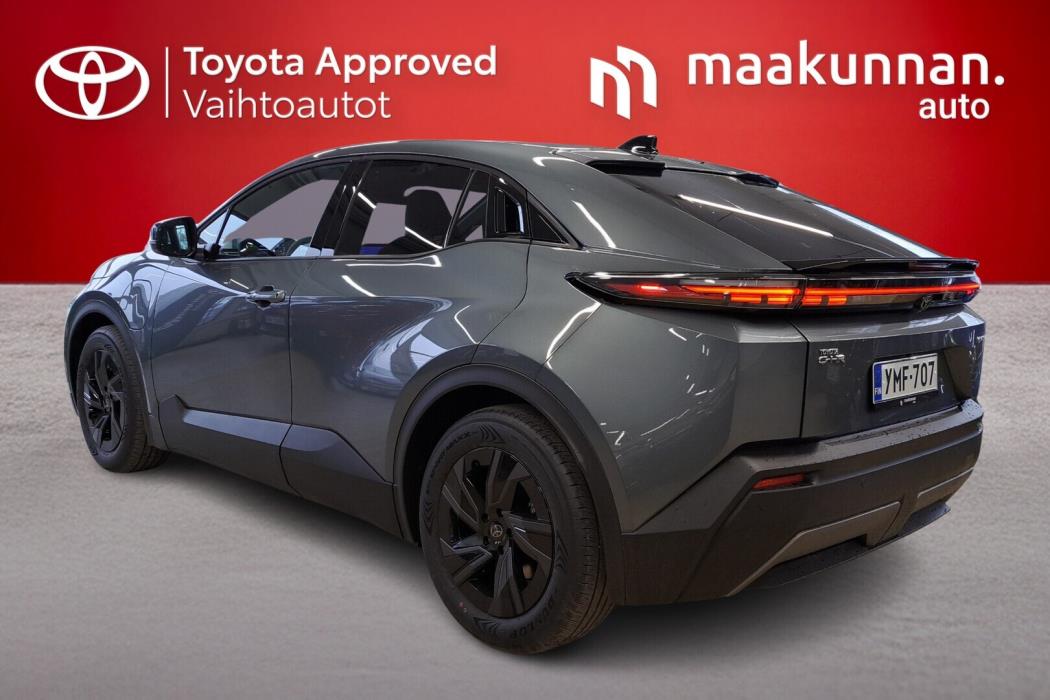 TOYOTA C-HR+ 2026