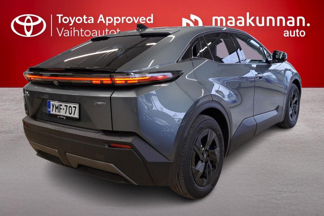 TOYOTA C-HR+ 2026