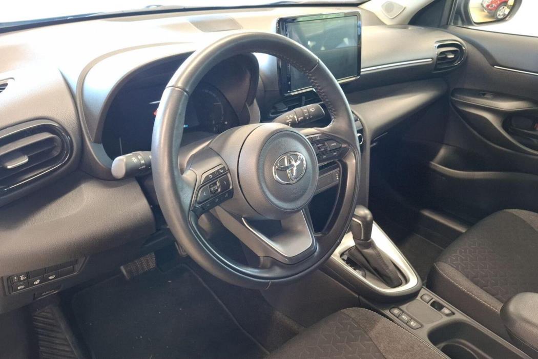 TOYOTA Yaris Cross 2024