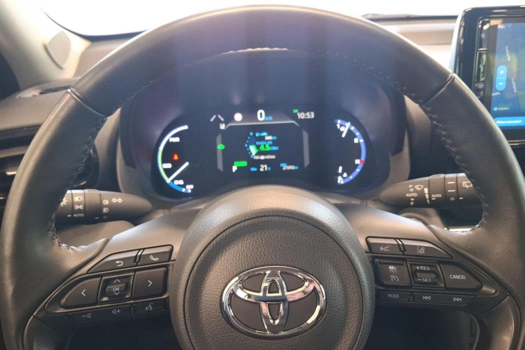 TOYOTA Yaris Cross 2024