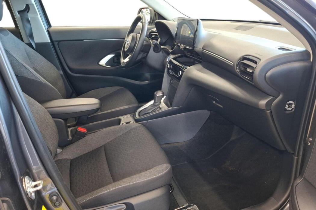 TOYOTA Yaris Cross 2024