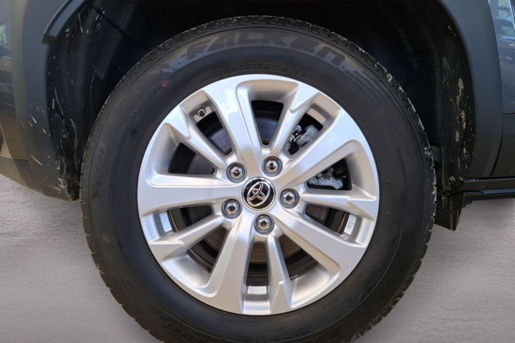 TOYOTA Yaris Cross 2024