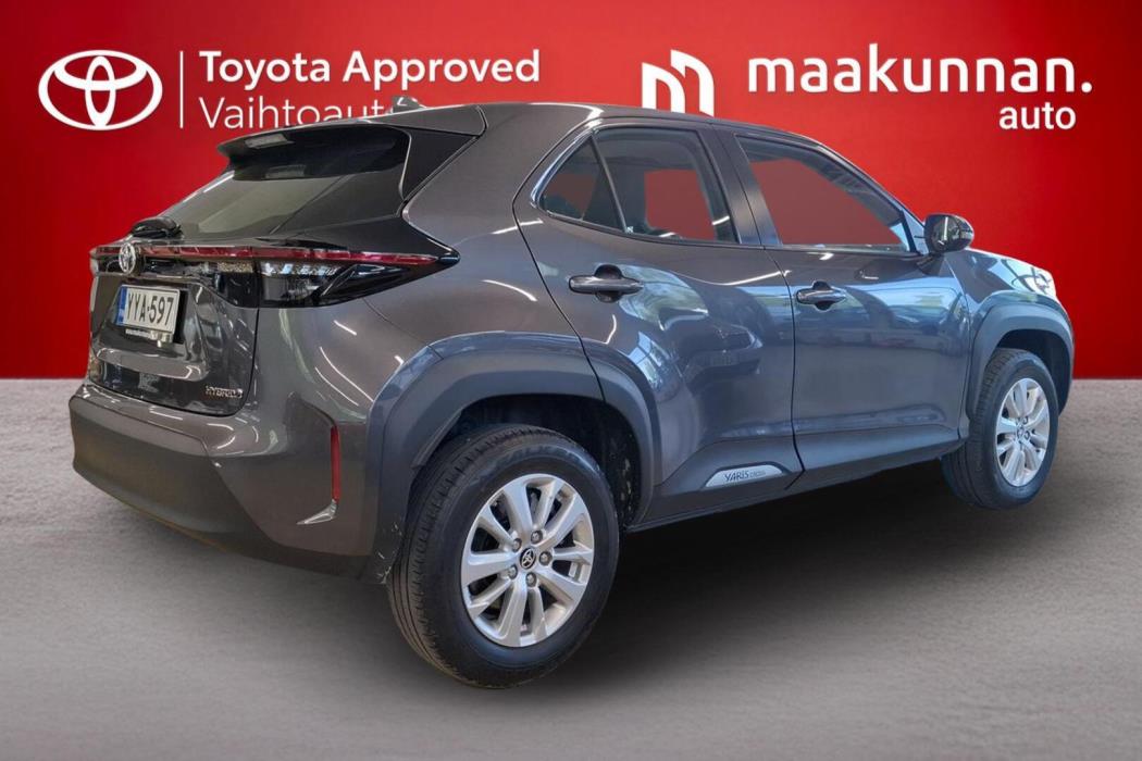 TOYOTA Yaris Cross 2024