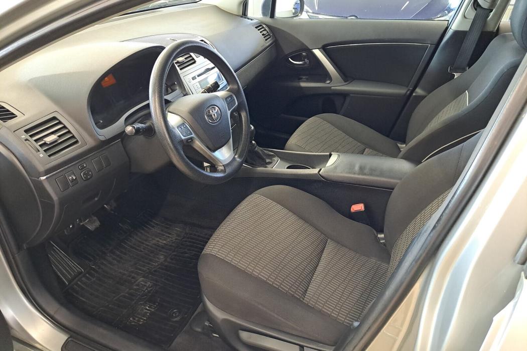 TOYOTA Avensis 2014
