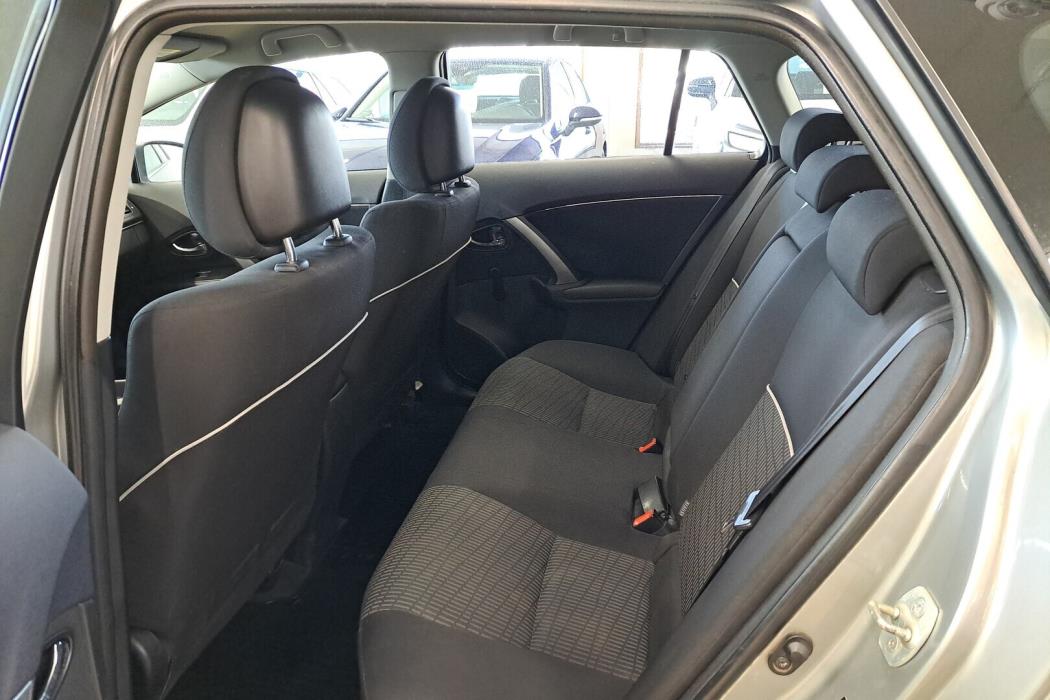 TOYOTA Avensis 2014