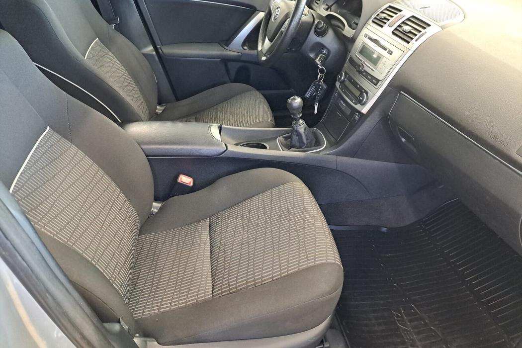 TOYOTA Avensis 2014