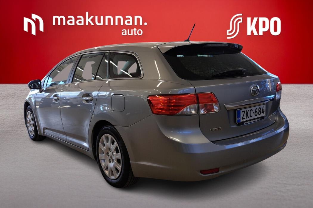 TOYOTA Avensis 2014